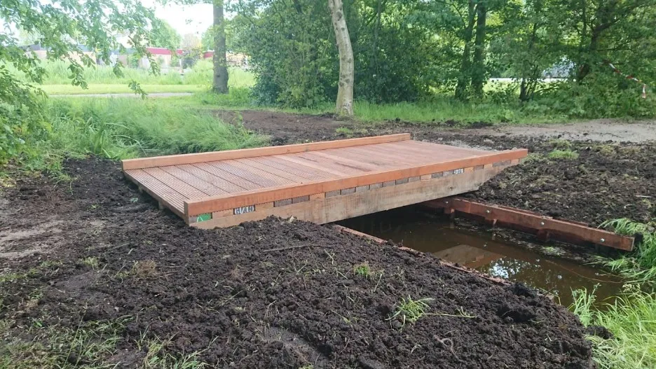 Jaap de Vries Longford autobrug Douglas 8x4 meter