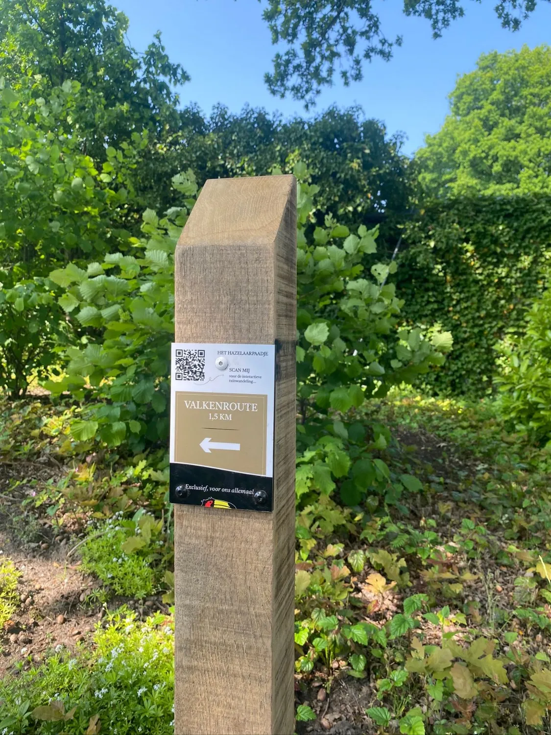 Jaap de Vries wandelroutepaal eikenhout Trespa bord