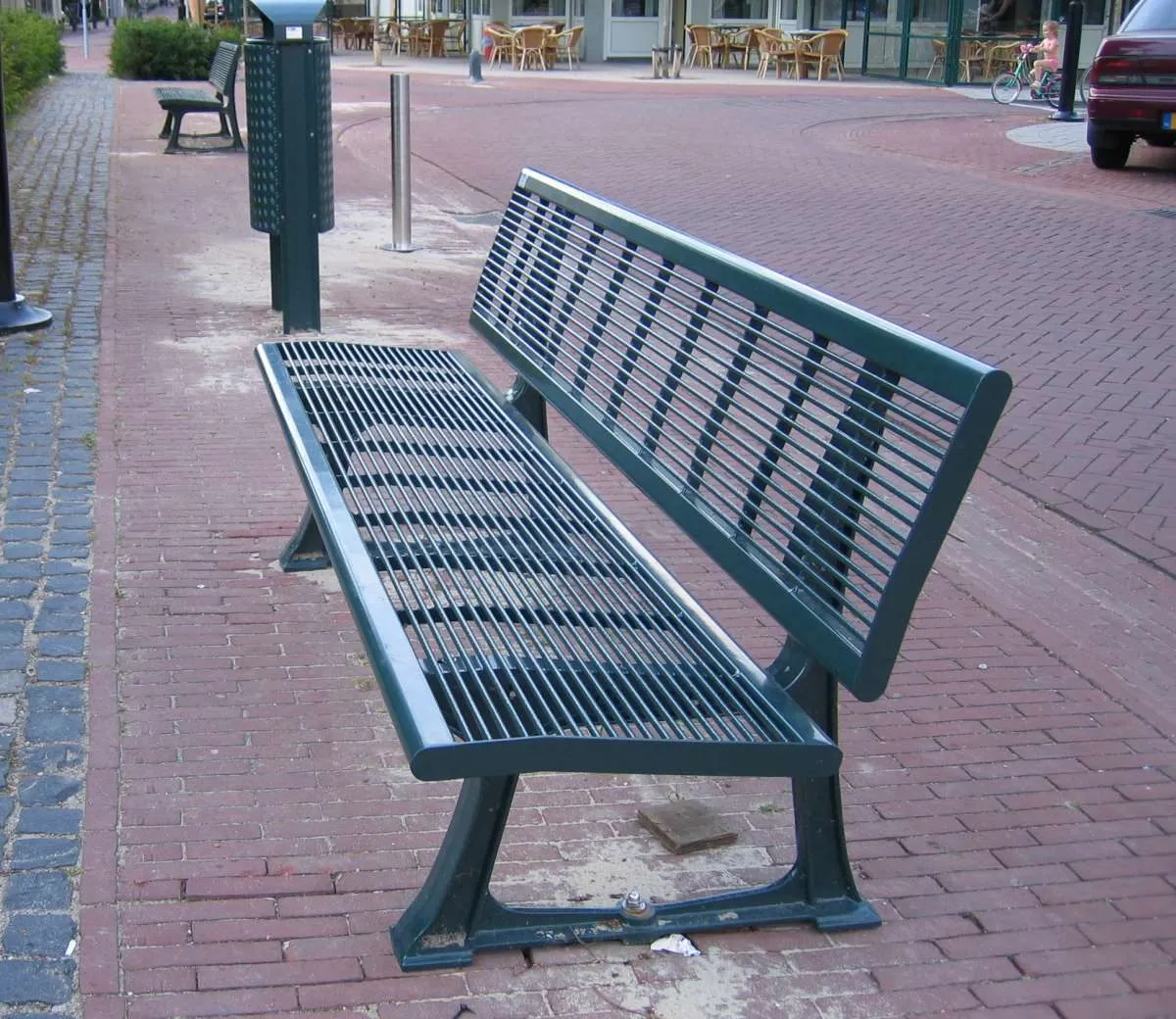 Inter Design Saint-Denis buitenbank staal zitcomfort
