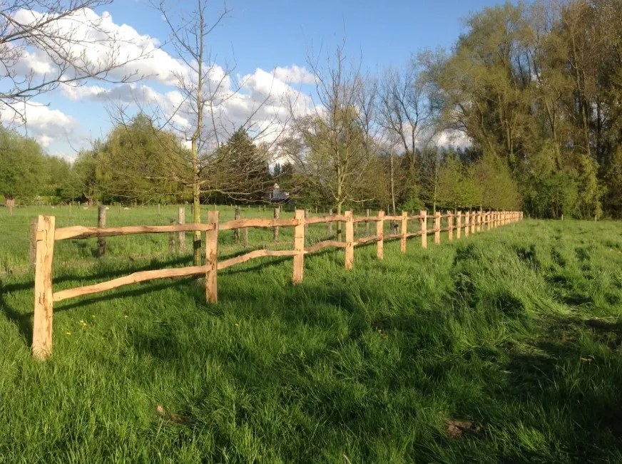 Jaap de Vries Producties Post Rail Bordeaux hekwerk kastanjehout