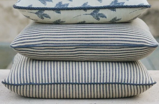 Sutherland Tatton Stripe sierkussen weerbestendig