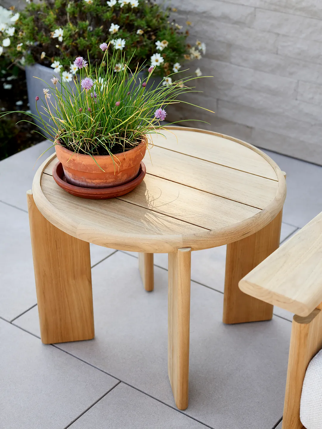 Sutherland Samsa Round Side Table bijzettafel teak