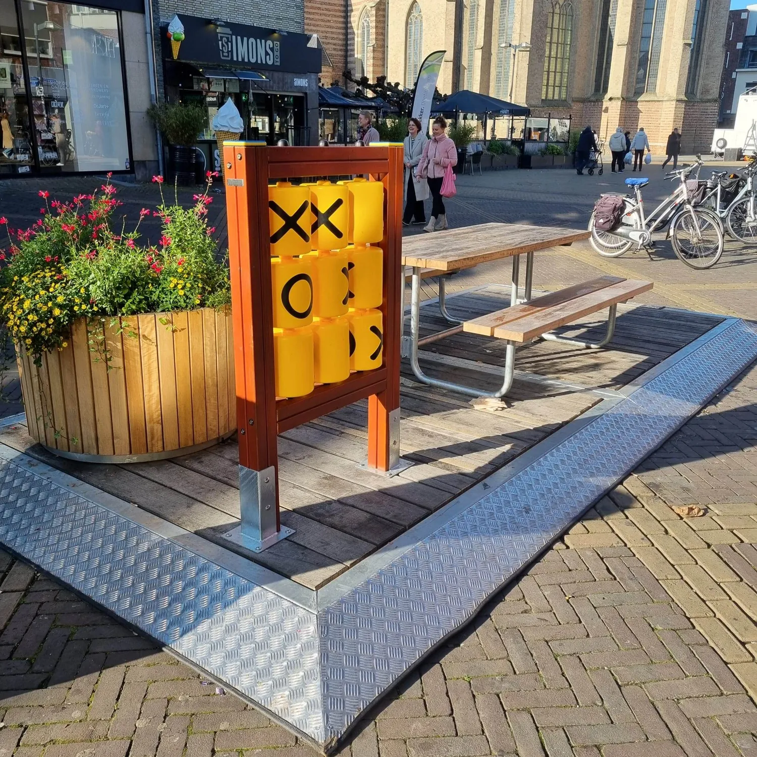 Groundlevel City Oase Samson zitplatform staal eiken