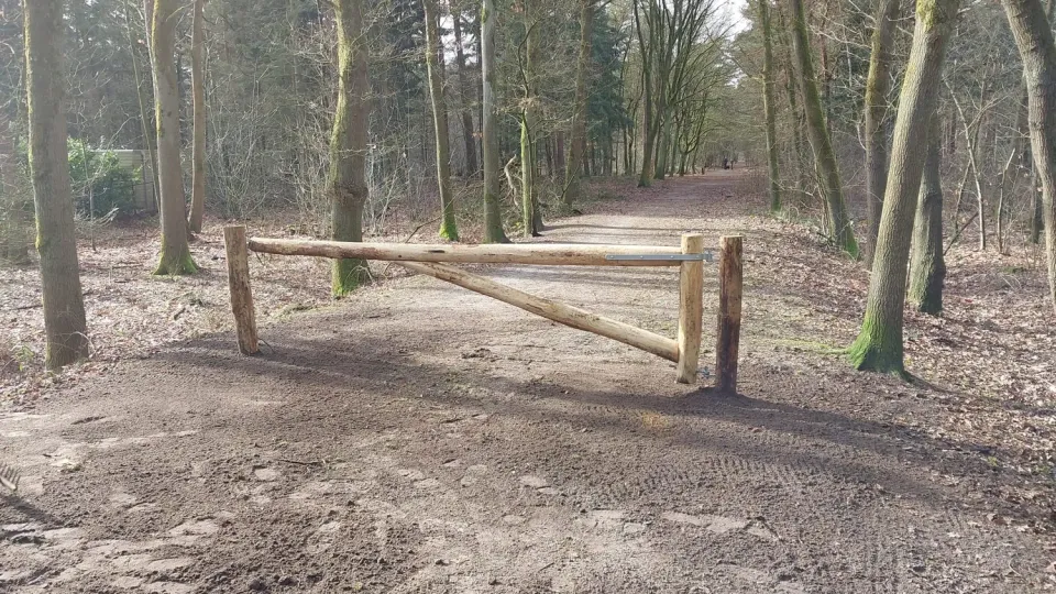 Jaap de Vries Producties Nantes slagboom hout tot 600 cm