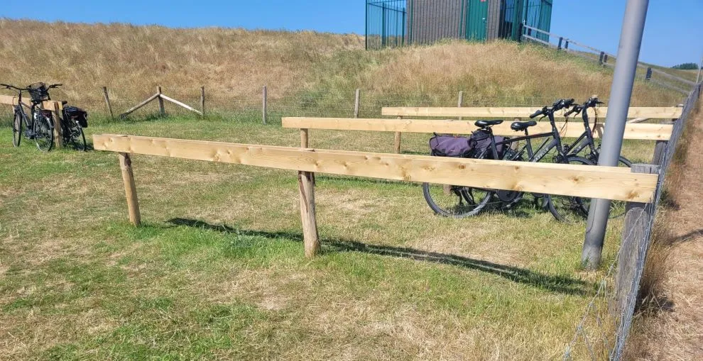 Jaap de Vries Napoli fietsenstalling hout fietsnietje