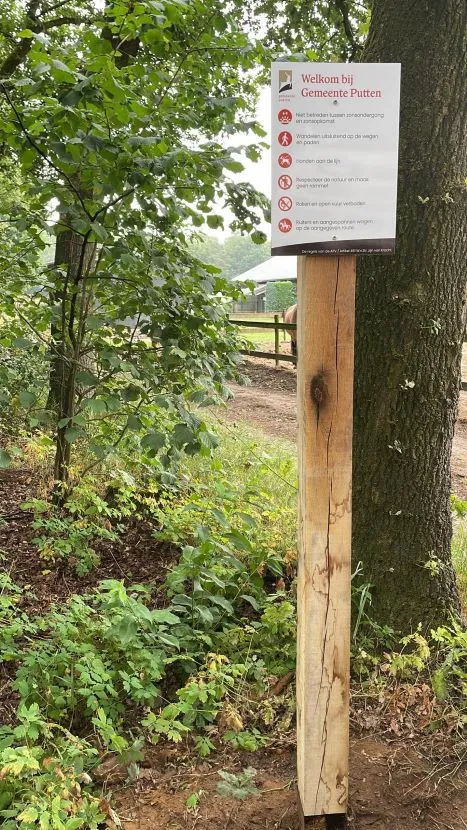 Jaap de Vries Gent aanduidingspaal eikenhout A3