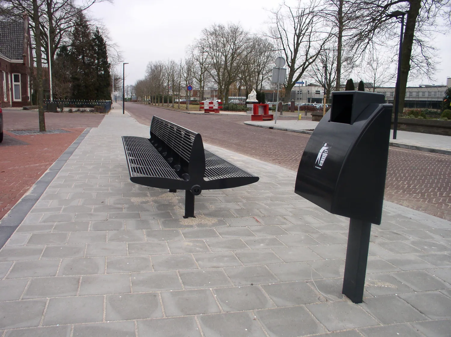 Groundlevel Samson Senna zitbank met rugleuning staal 180 cm