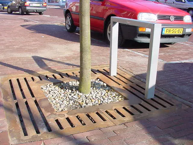 Groundlevel Lateraal boombeugel 55cm staal verzinkt
