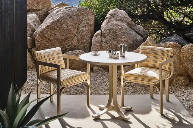 Sutherland Crescent dining tuinstoel armleuning zitdiep