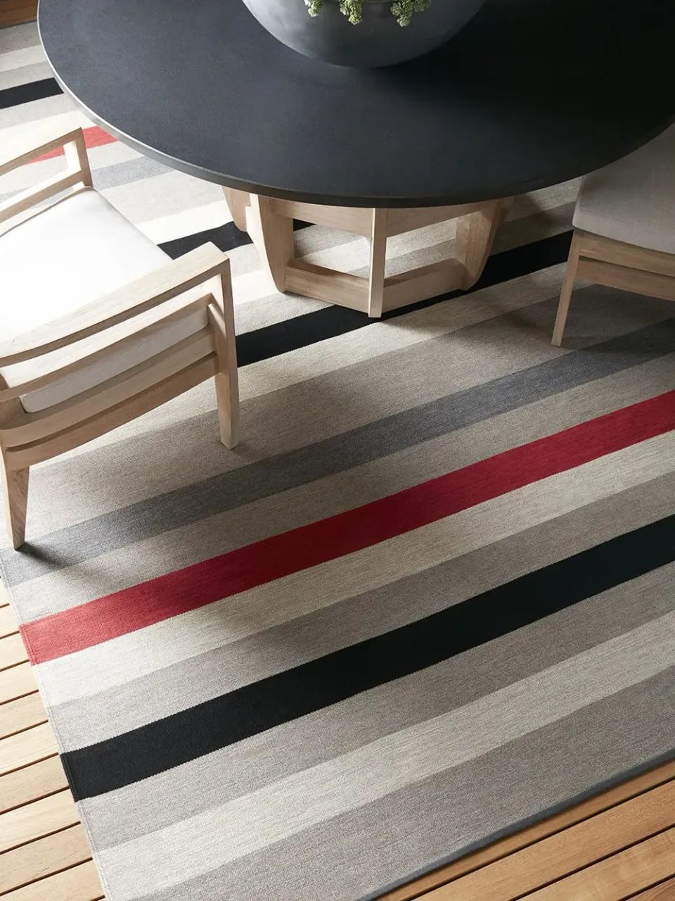 Sutherland Furniture Side Saddle Flatwoven buitenkleed weerbestendig