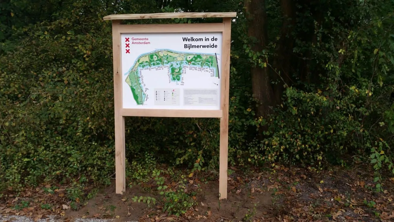 Jaap de Vries Amsterdam informatiebord eiken 1200x900