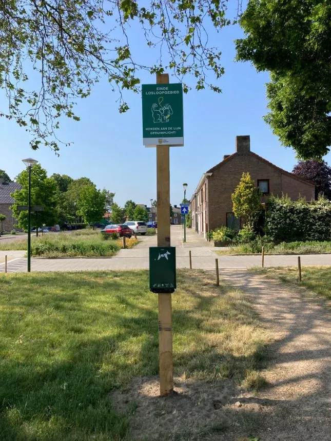Jaap de Vries Producties Brugge aanduidingspaal eiken dubbel bord
