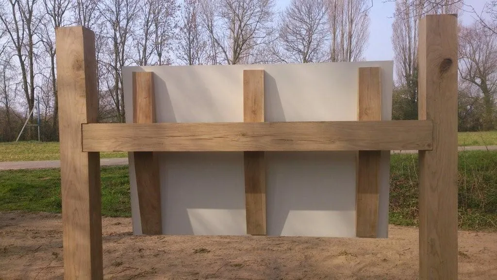 Jaap de Vries Zwolle informatiebord lessenaar hout full-colour