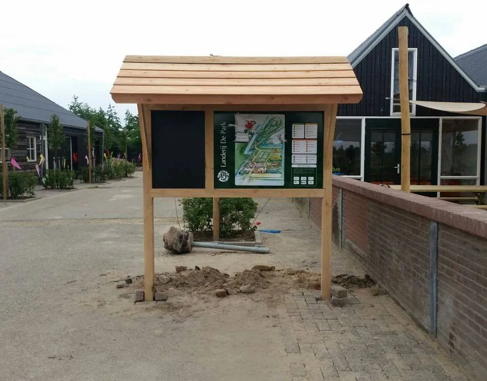 Jaap de Vries Producties Breda informatiebord eiken krijtbord