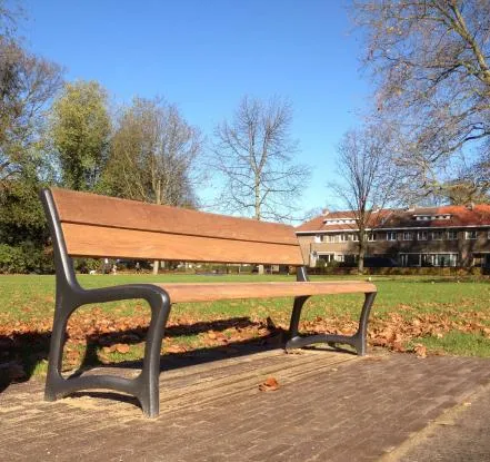 Groundlevel Samson Joost bank met rugleuning hout onbehandeld