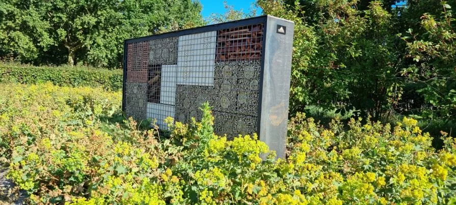 Jaap de Vries Lincoln insectenhotel cortenstaal