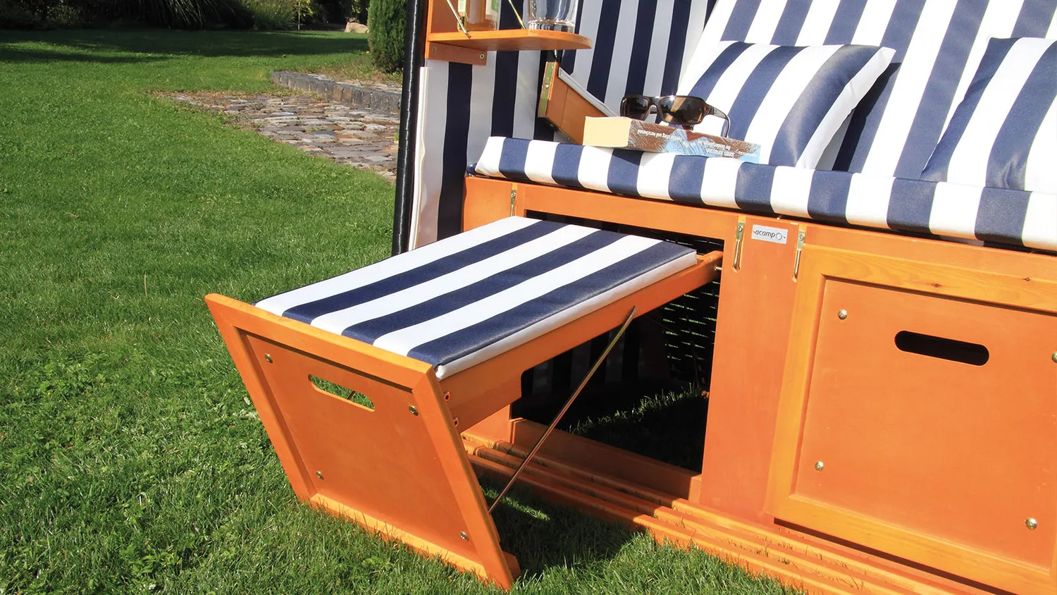 ACAMP Sylt Strandkorb Hout met Voetenbank