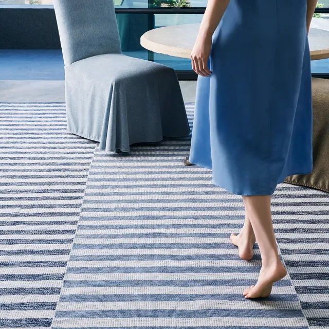 Sutherland Furniture Passerelle Flatwoven buitenkleed grijs onderhoudsarm