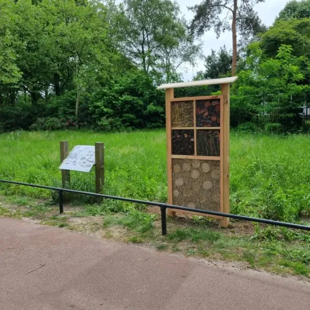 Jaap de Vries Producties Mossburn insectenhotel groot natuurlijk