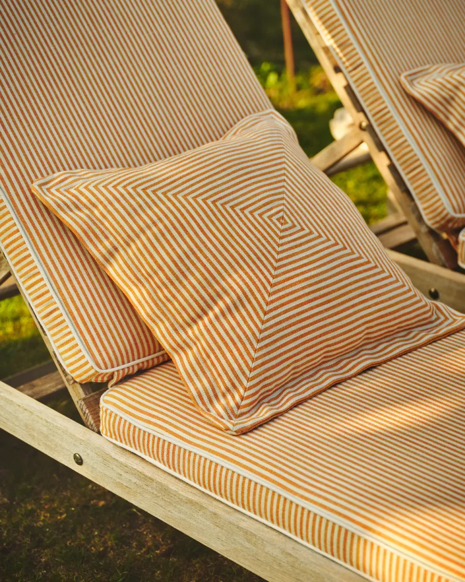 Sutherland Tatton Stripe sierkussen weerbestendig