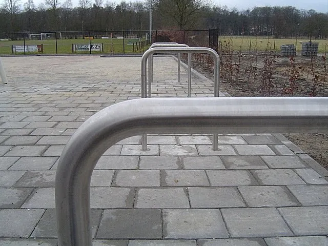 Groundlevel Primo600 fietsnietje 1300mm RVS staal