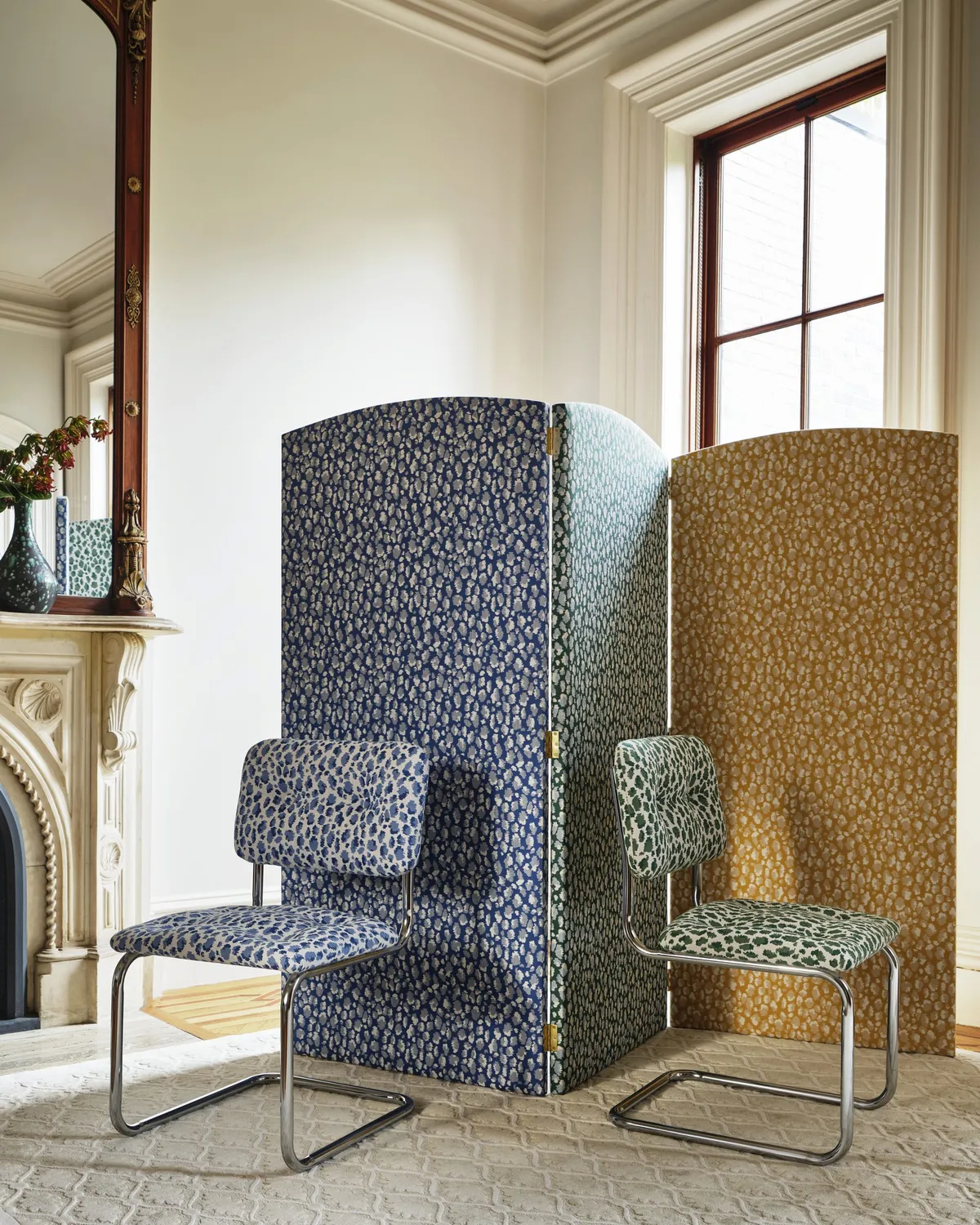 Sutherland Furniture Leaping Leopards tuinkussen panter