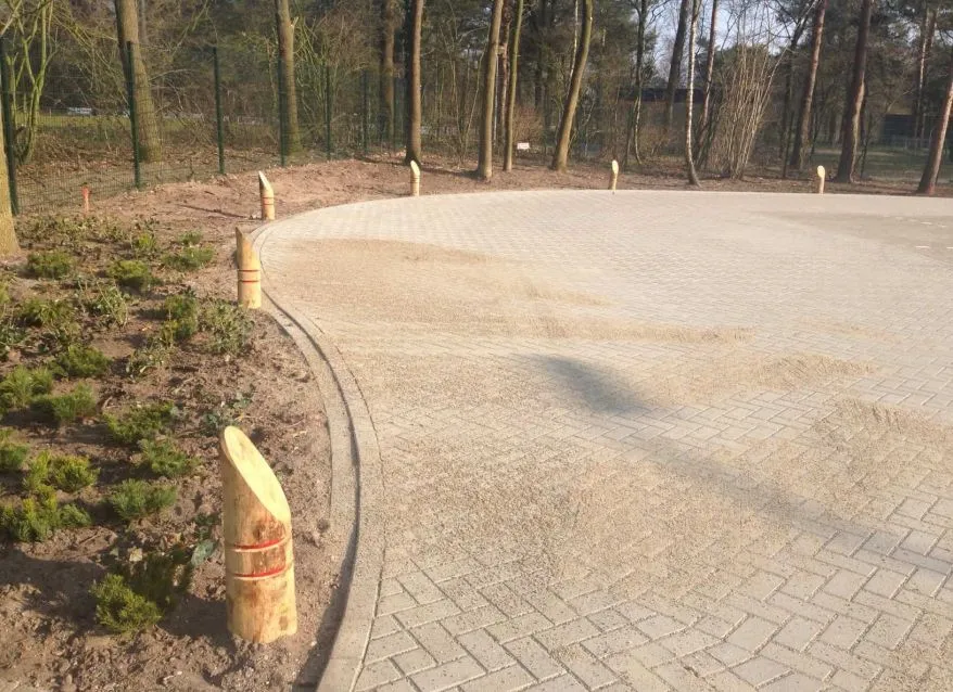 Jaap de Vries Producties Salzburg antiparkeerpaal Douglas