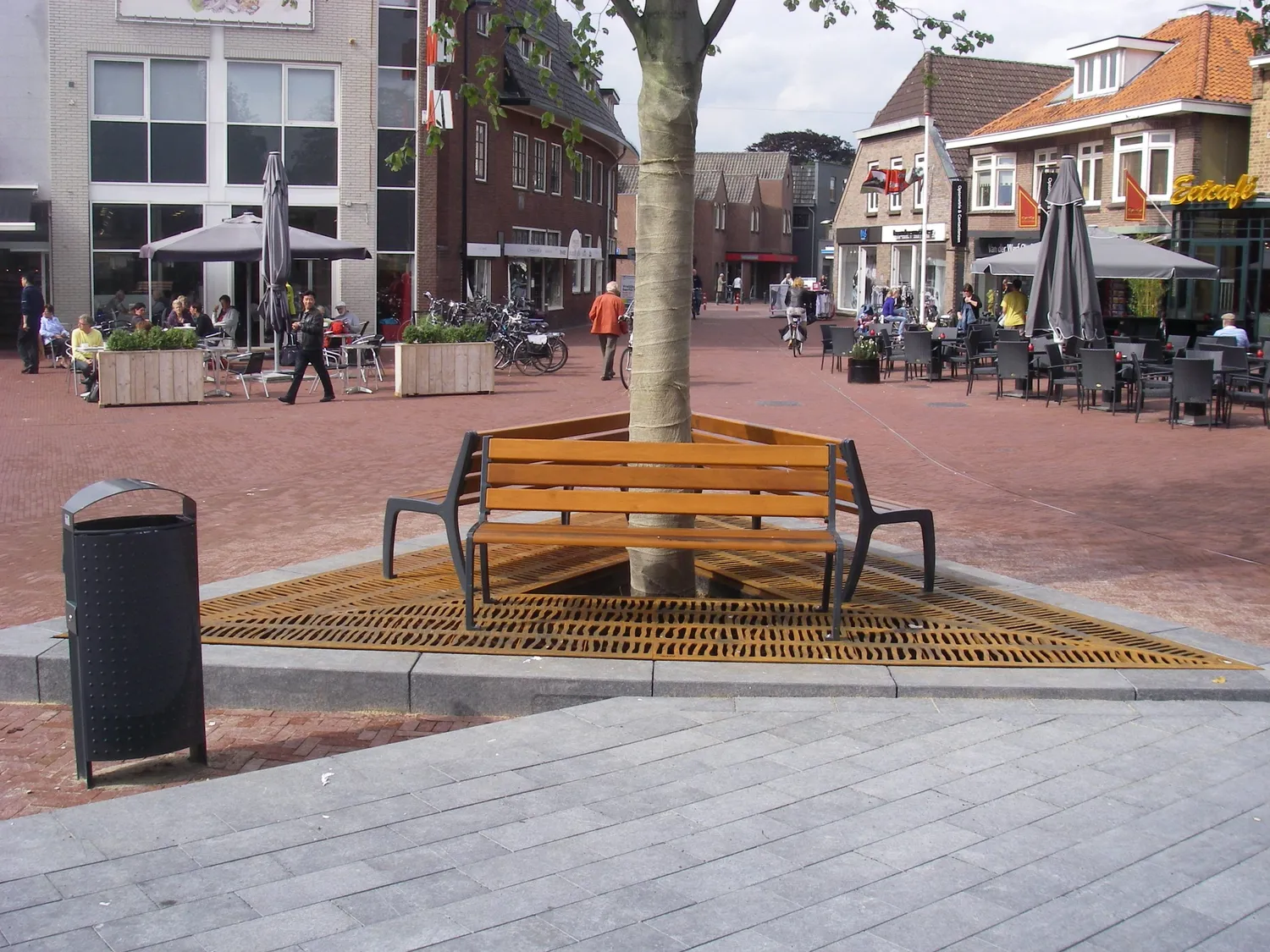 Inter Design Opera buitenbank hout gietijzer