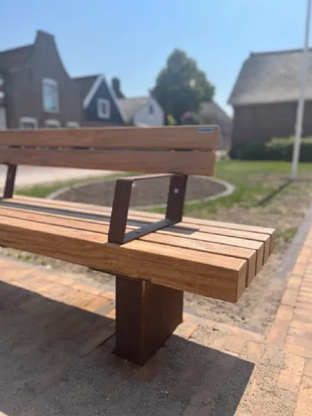 Groundlevel Samson Juul 2400-MR zitbank armleuningen 240 cm
