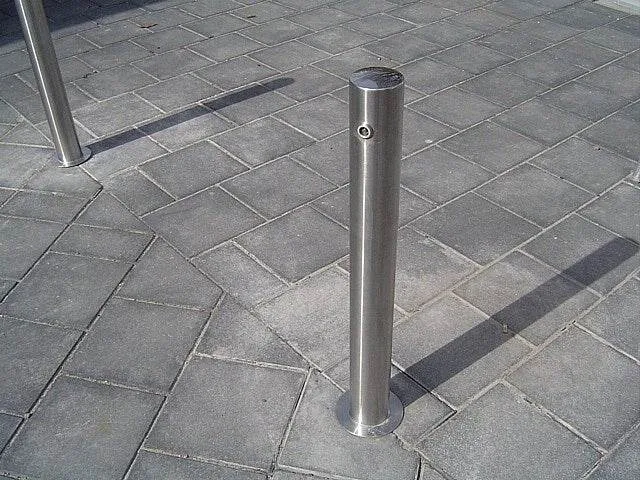 Groundlevel Ferox afzetpaal wegneembaar rvs316 driekant